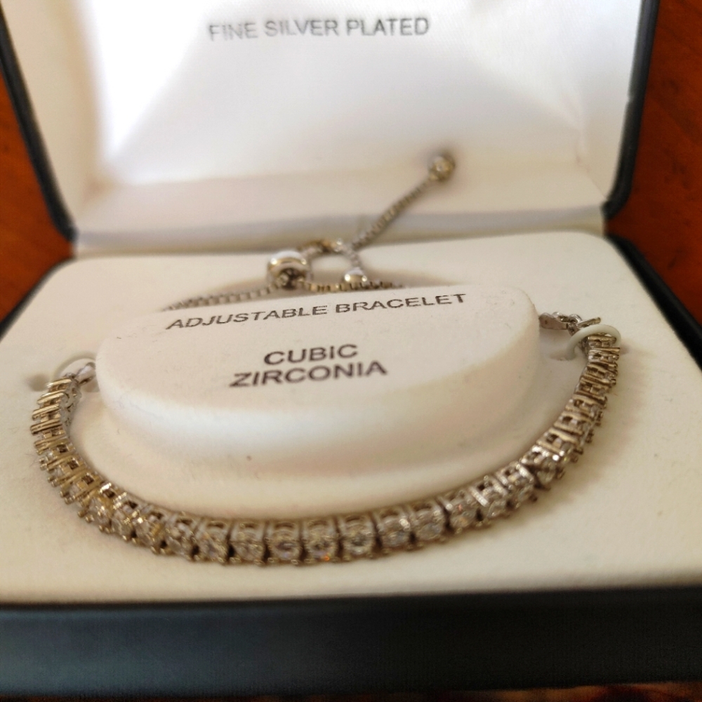 NIB SILVER PLATED CZ ADJUSTABLE BRACELET